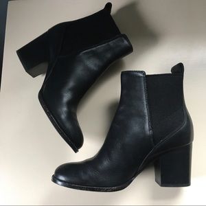 Clarks Othea Ruby Black Leather Size 8.5